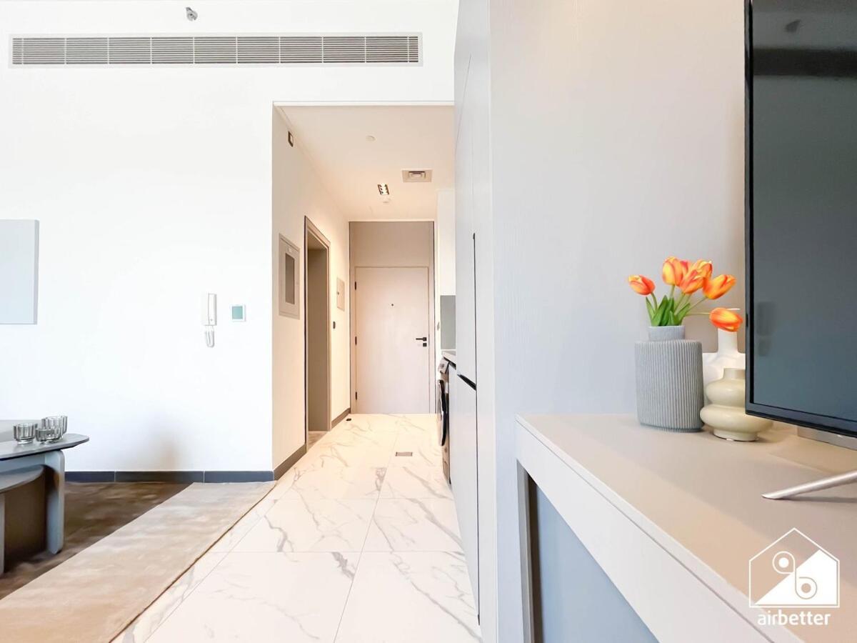 Mag 920 Modern Minutes From Downtown Apartment